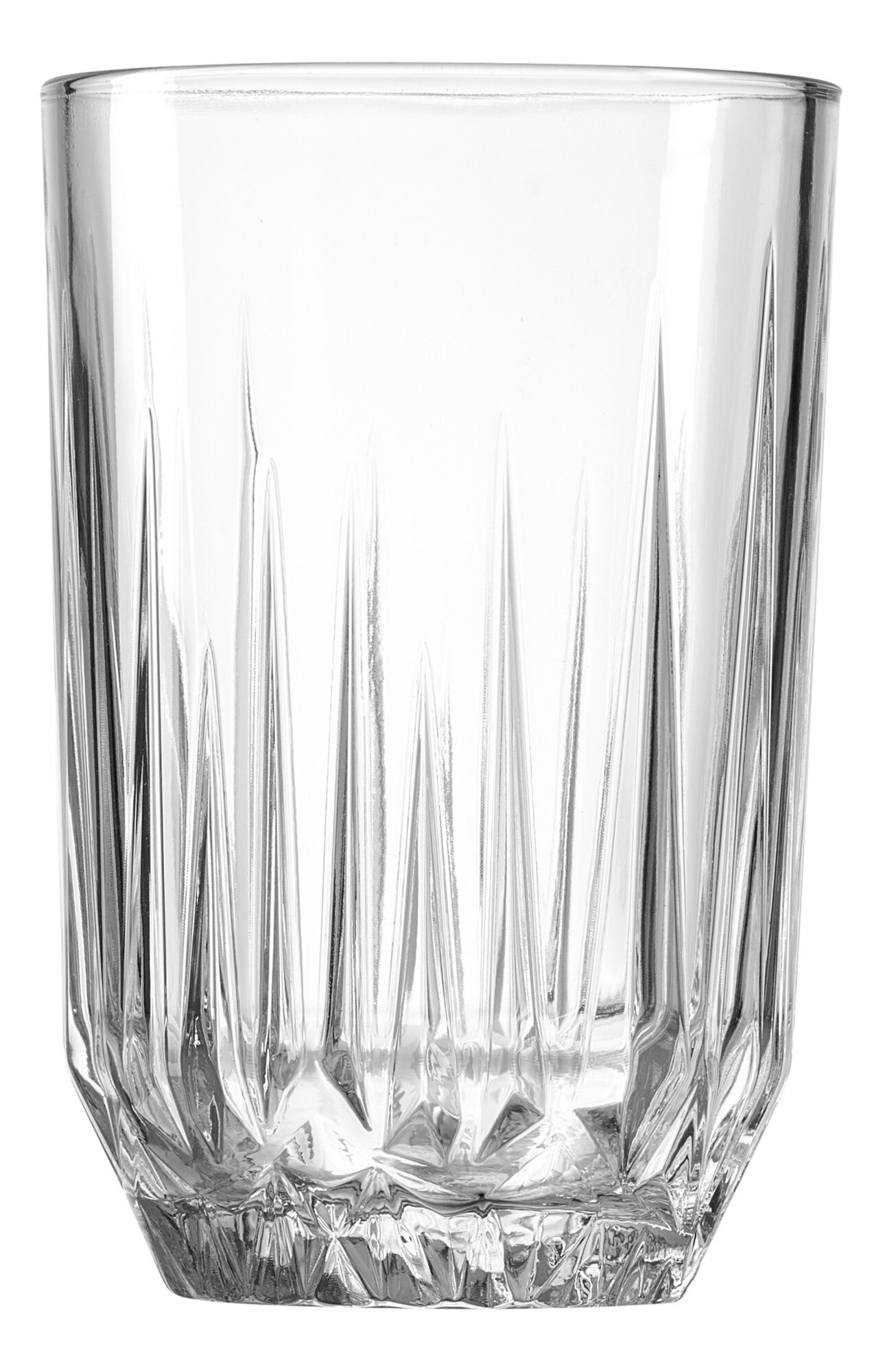 Transparentes Trinkglas mit elegantem Schliff und facettiert