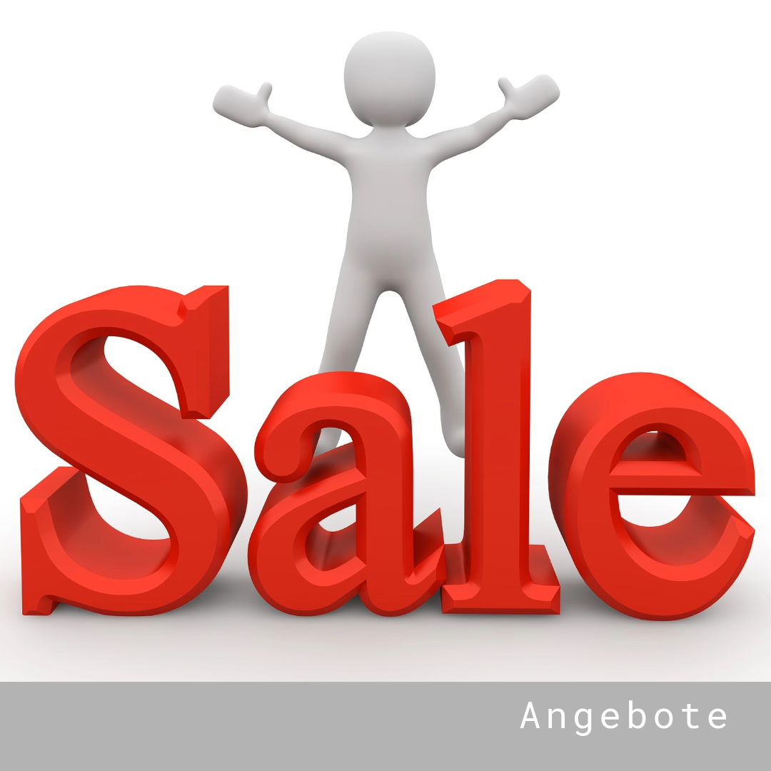 Graue Figur steht hinter rotem Sale Schriftzug