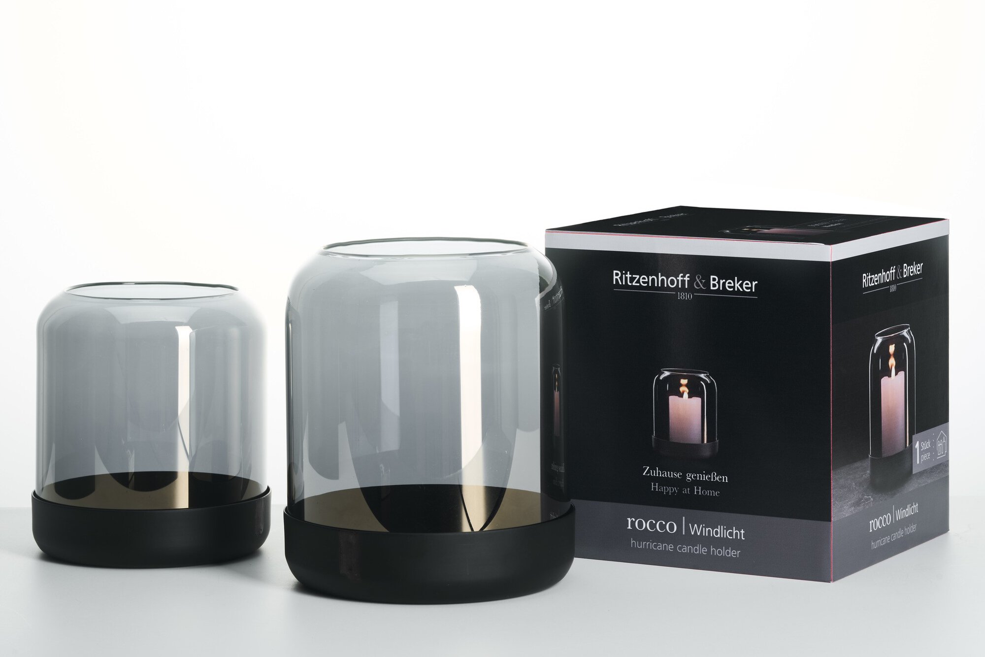 Zwei rocco Windlichter mit schwarzem Glasfuß und Verpackung