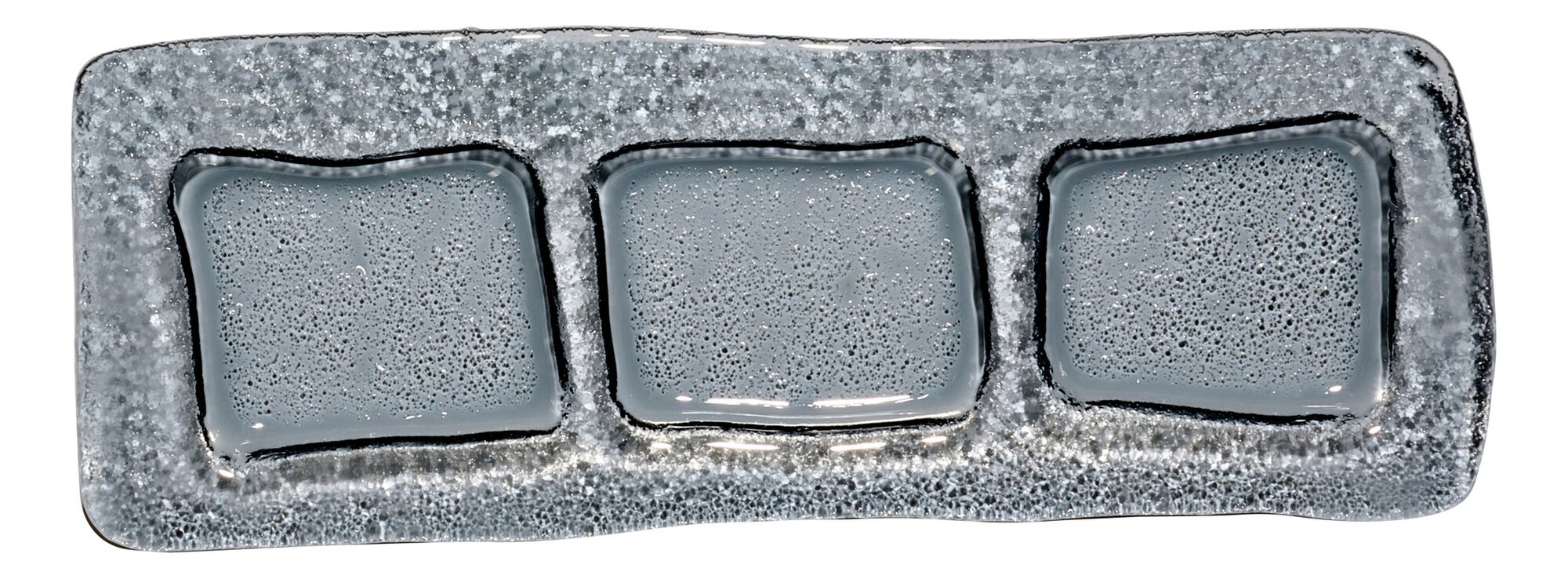 Dreiteilige Glasplatte mit rauer Oberfläche